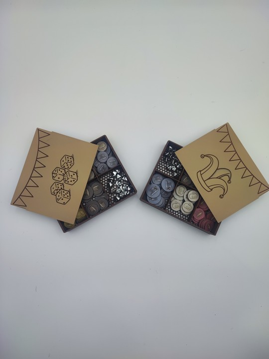 Insert do gry Tiletum w raz z dodatkiem