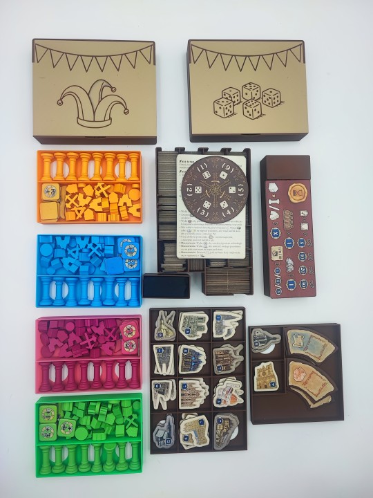 Insert do gry Tiletum w raz z dodatkiem