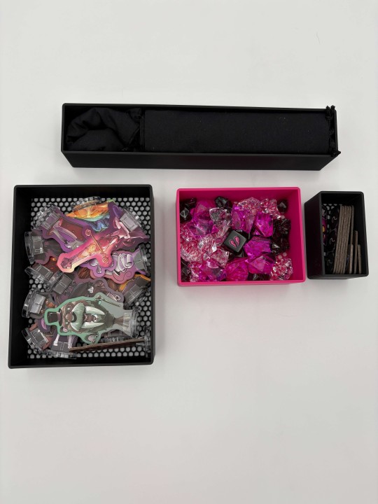 Insert do gry planszowej Wojna w krainie czarów plus dodatek Odłamki Szaleństwa