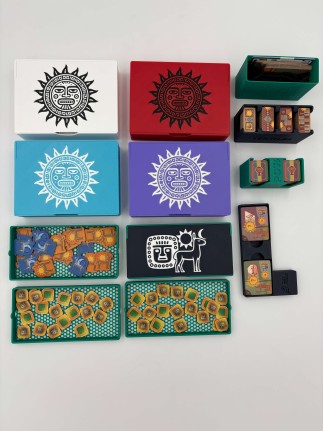 Insert do gry planszowej Ayar: Children of the Sun – organizer druk 3D